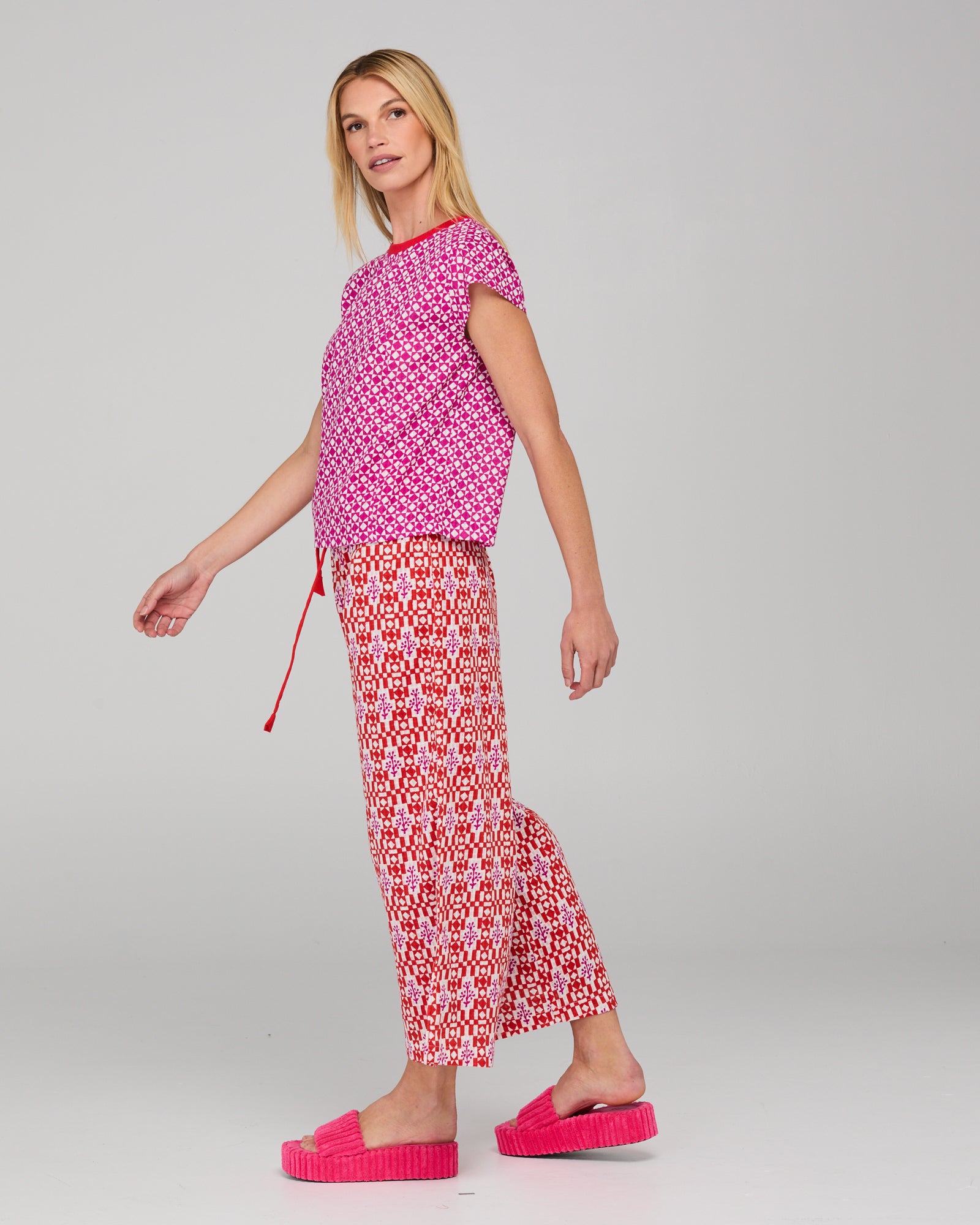 Ria Pant - Naples Pomodoro