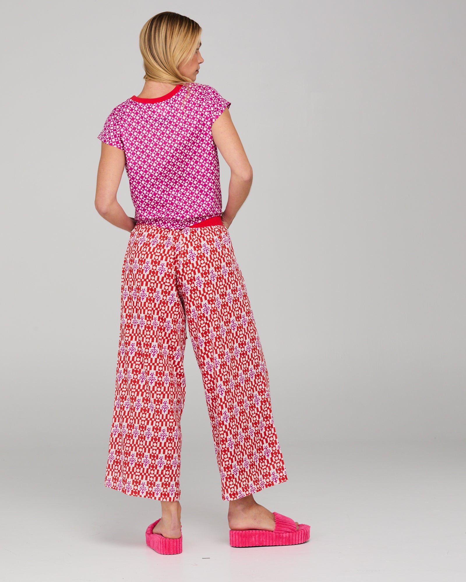 Ria Pant - Naples Pomodoro