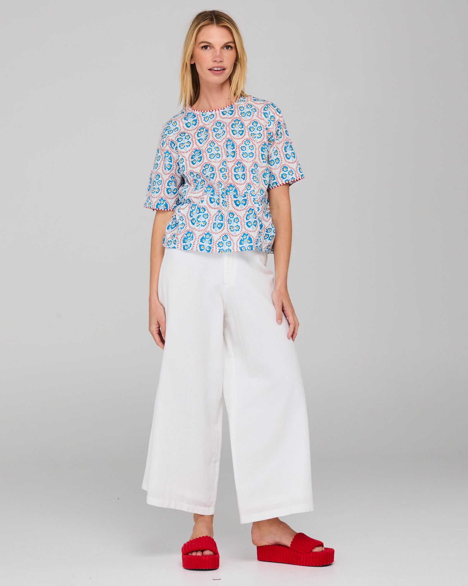 Guru Top - Emilia White