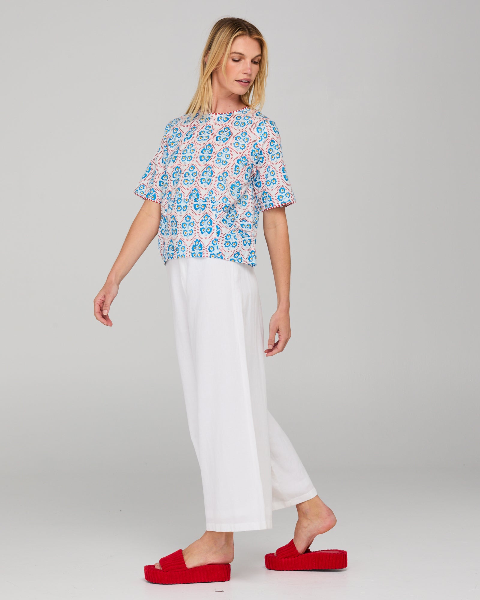 Guru Top - Emilia White