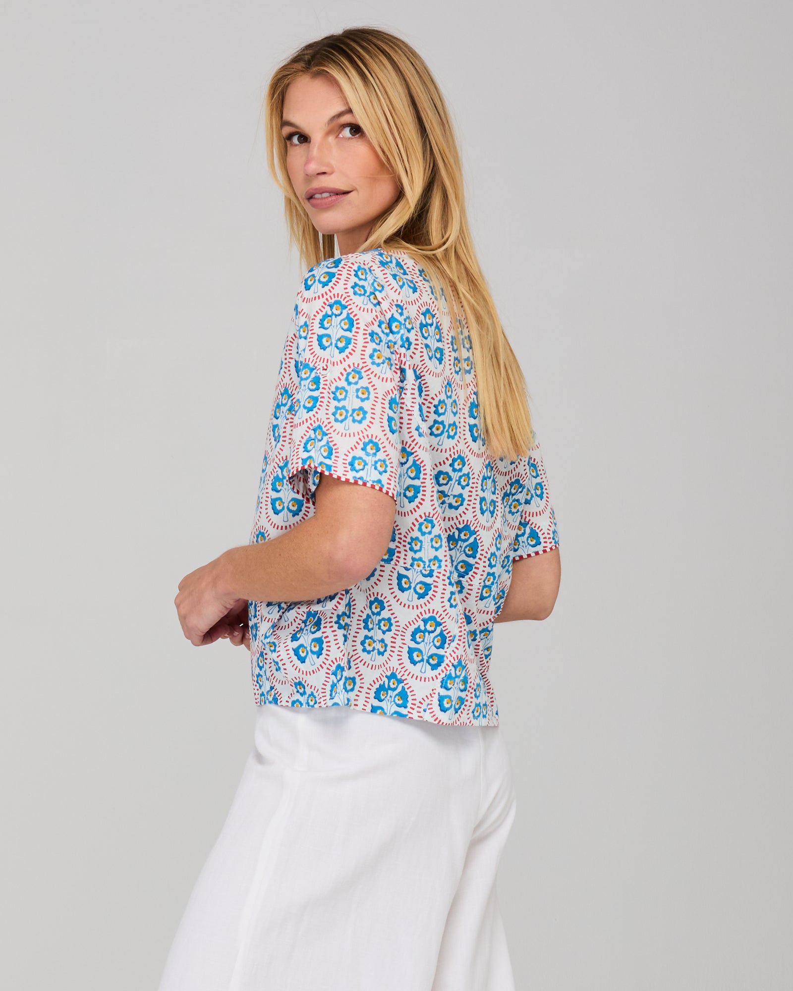 Guru Top - Emilia White