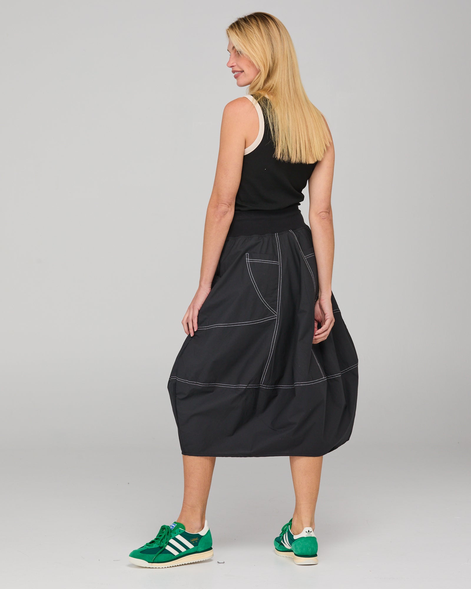 Guru Skirt - Black/White Stitching