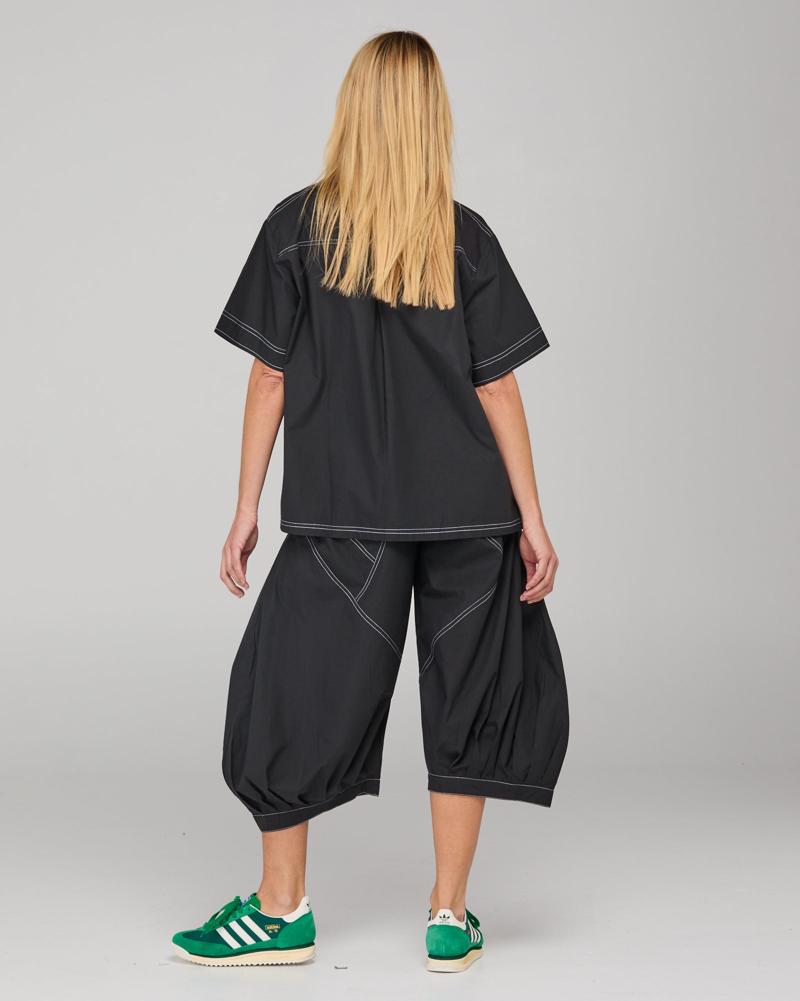 Hatsu Shirt - Black/White Stitching