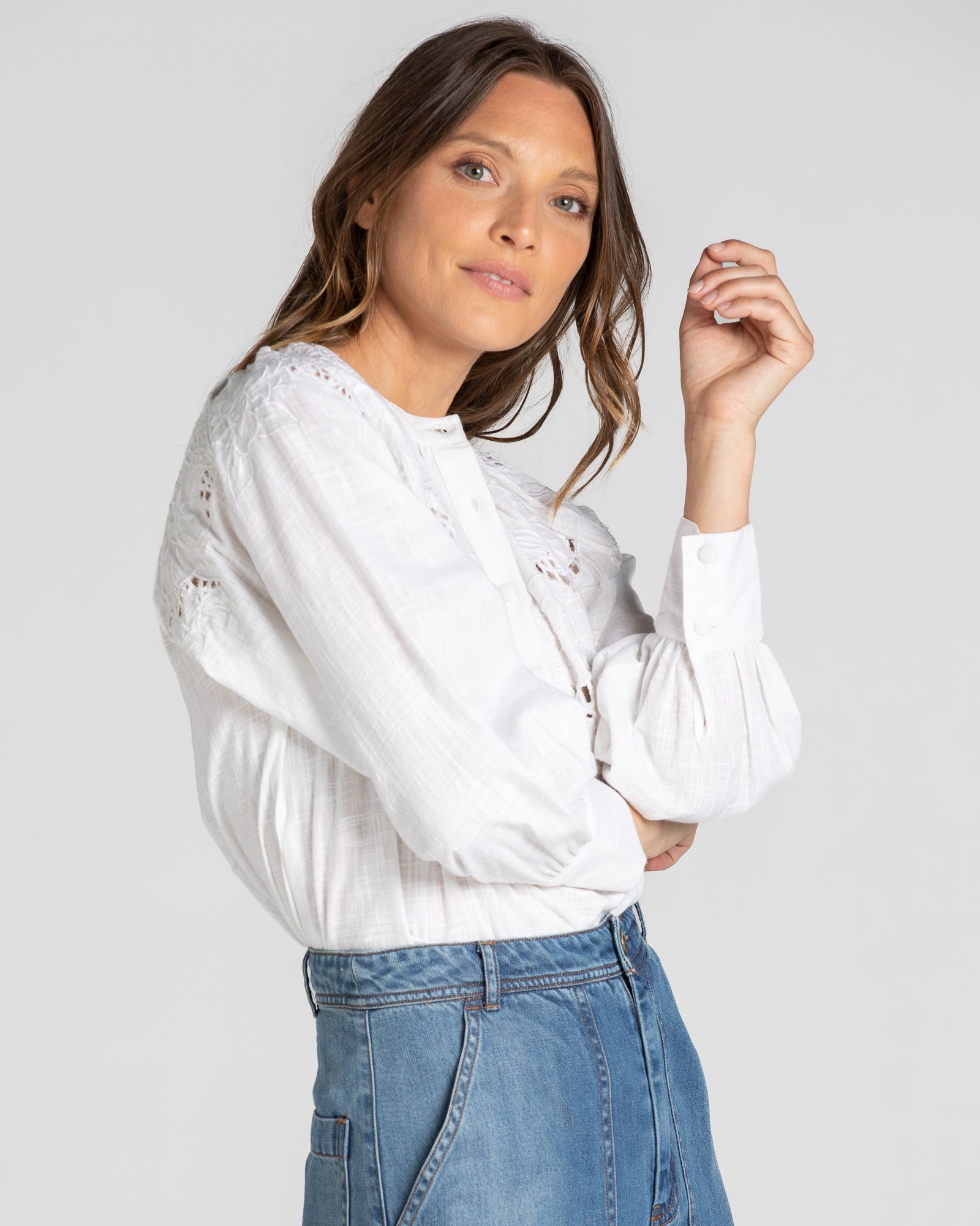 Nyra Embroidered Top - White