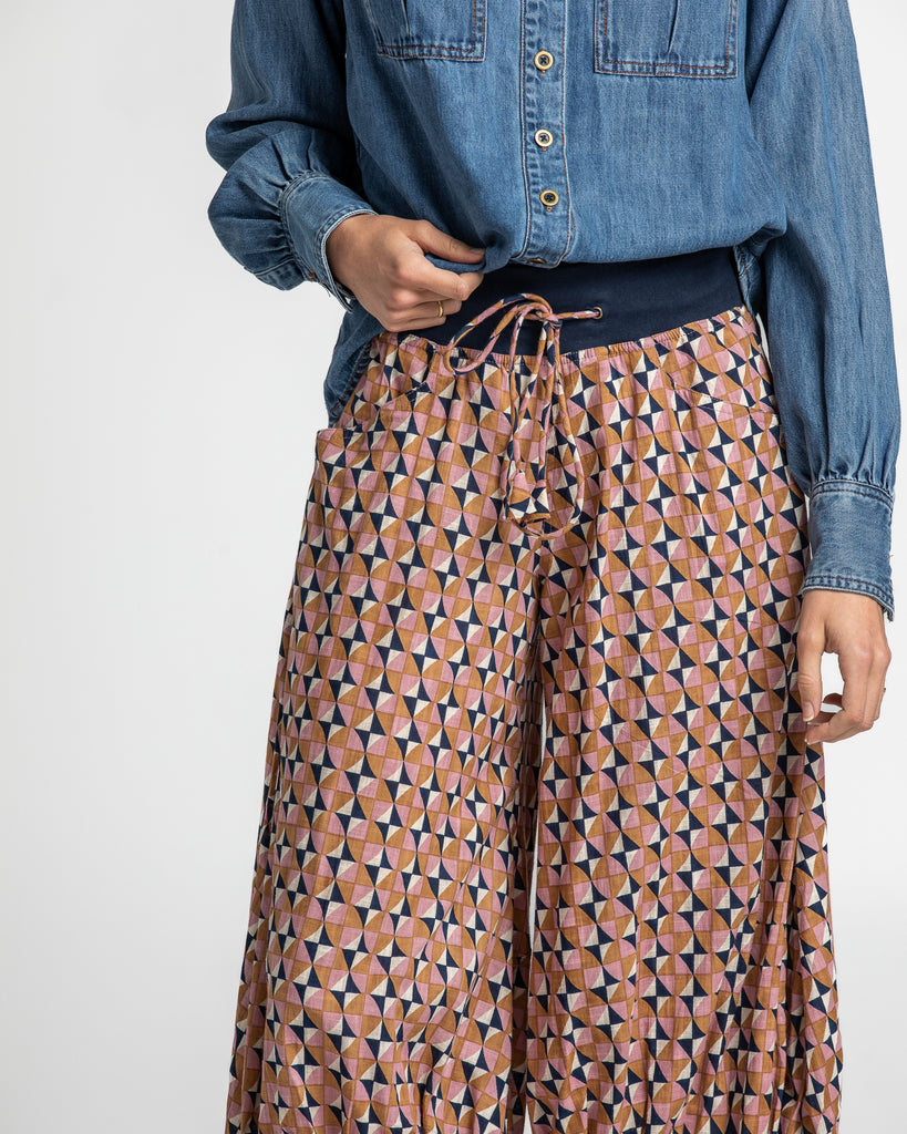 Evelina Pant - Boom Shankar